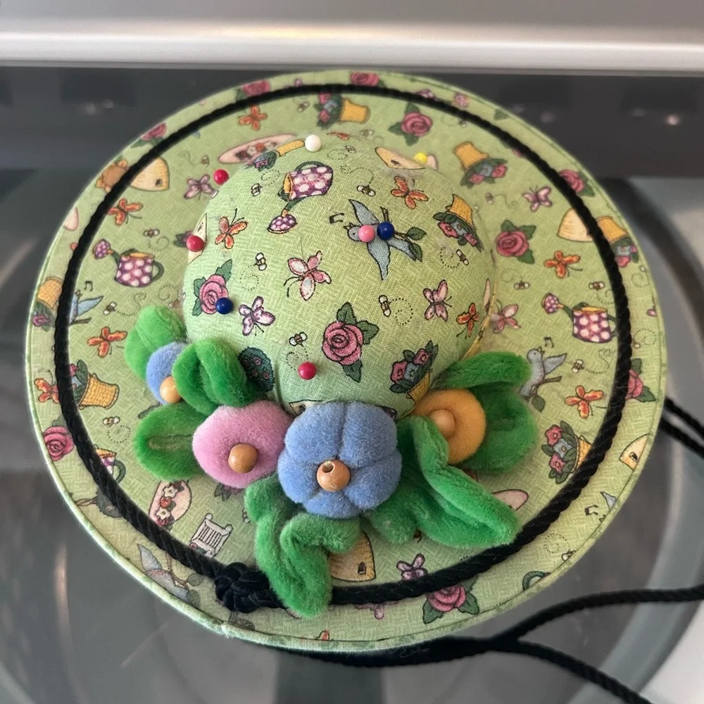 Vintage Round Sewing Box